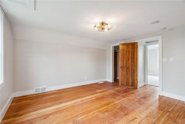 1302 Arrowhead Road, Mt Vernon, IA 52314