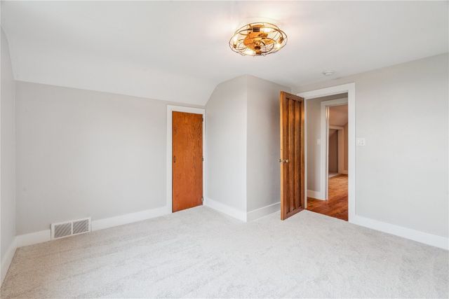 1302 Arrowhead Road, Mt Vernon, IA 52314