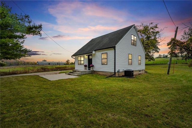 1302 Arrowhead Road, Mt Vernon, IA 52314