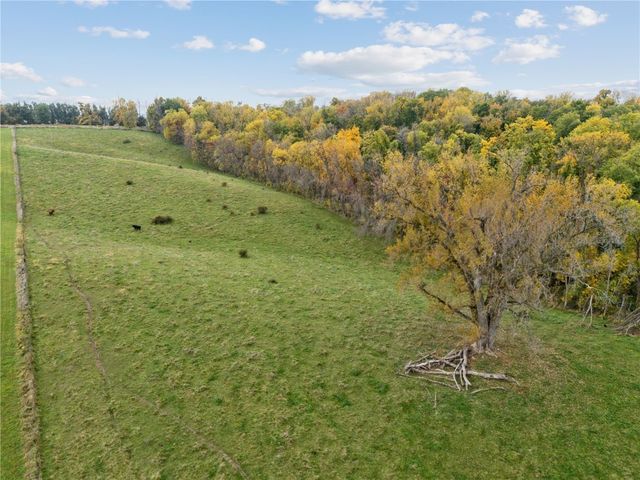 1302 Arrowhead Road, Mt Vernon, IA 52314