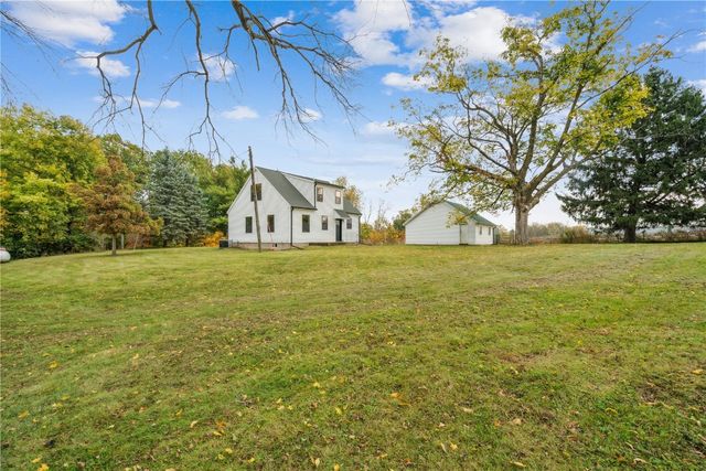 1302 Arrowhead Road, Mt Vernon, IA 52314