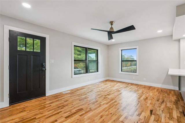 1302 Arrowhead Road, Mt Vernon, IA 52314