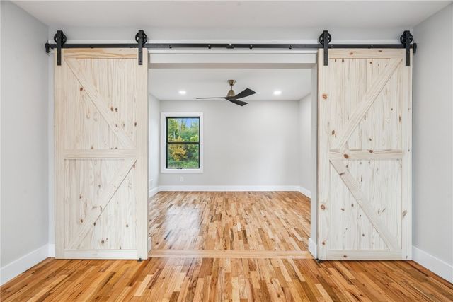 1302 Arrowhead Road, Mt Vernon, IA 52314