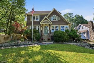 16 Arlington Ave, Caldwell Boro Twp., NJ 07006