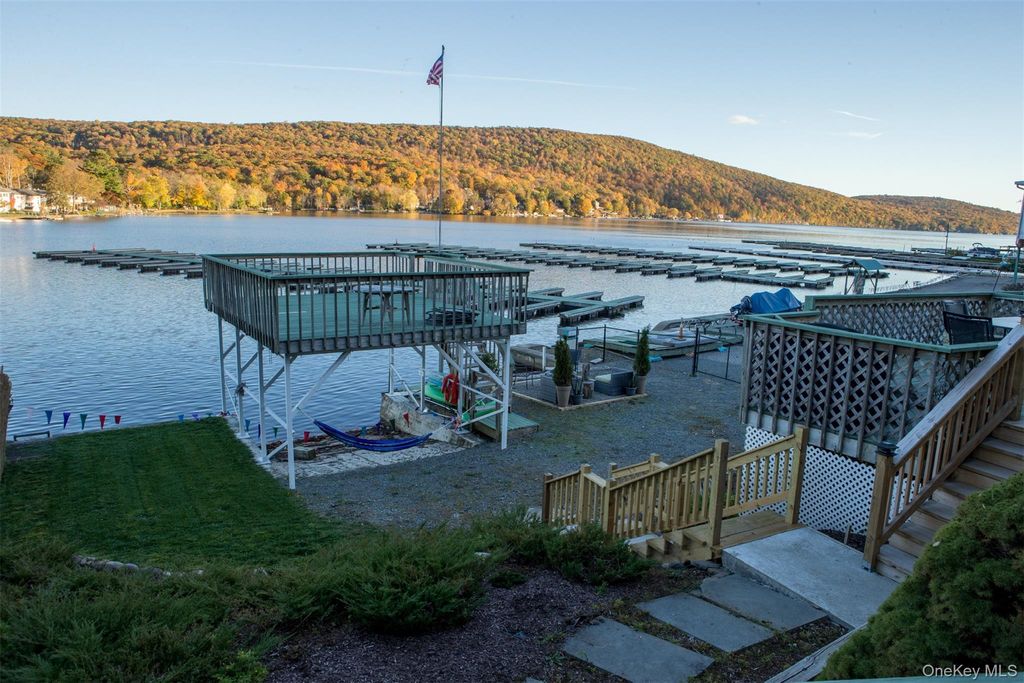 636 Jersey Avenue, Greenwood Lake, NY 10925