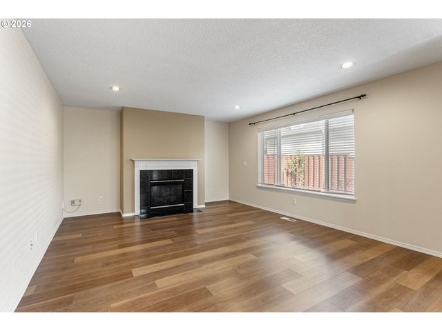 4606 Nw SIDEWINDER Pl, Beaverton, OR 97006