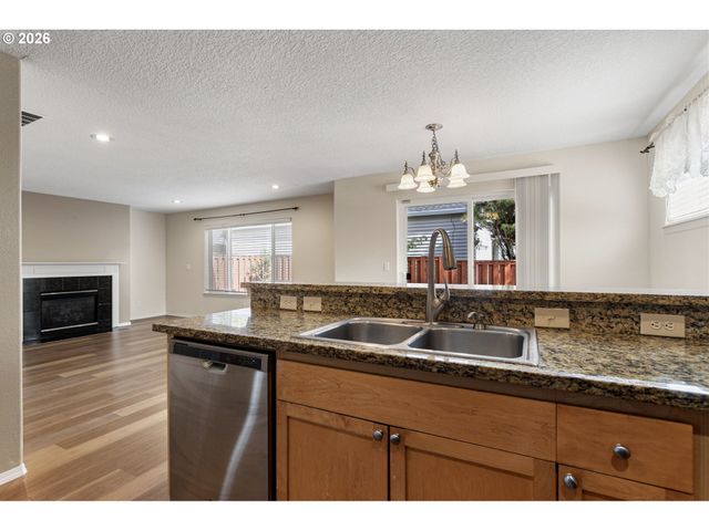 4606 Nw SIDEWINDER Pl, Beaverton, OR 97006