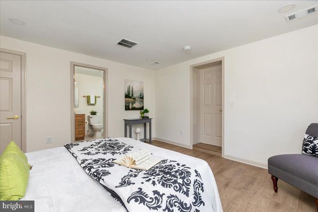 5614 NORTON RD, Alexandria, VA 22303