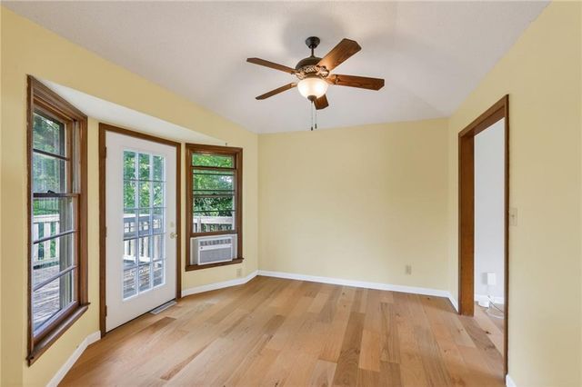 6832 Sterling Avenue, Raytown, MO 64133