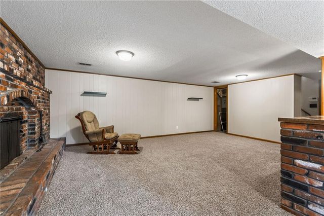6832 Sterling Avenue, Raytown, MO 64133