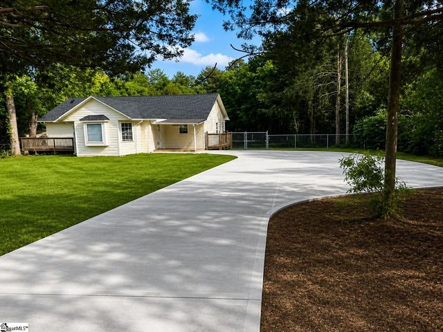 212 Seigler Road, Pelzer, SC 29669