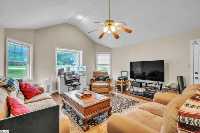 212 Seigler Road, Pelzer, SC 29669