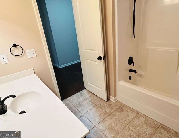 4518 Hidden Creek Drive, Gainesville, GA 30504