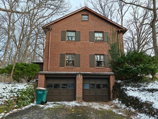 1308 Del Vista Drive, Valparaiso, IN 46385