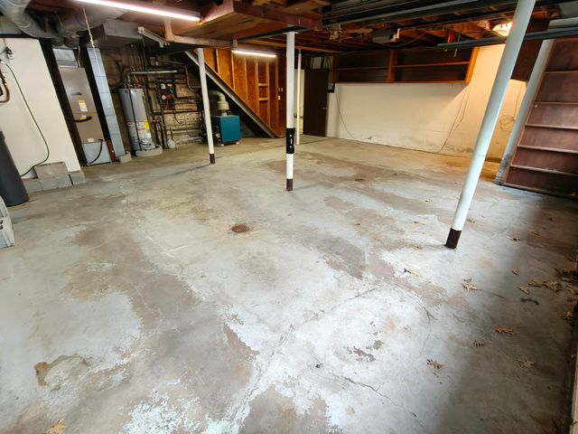 1308 Del Vista Drive, Valparaiso, IN 46385