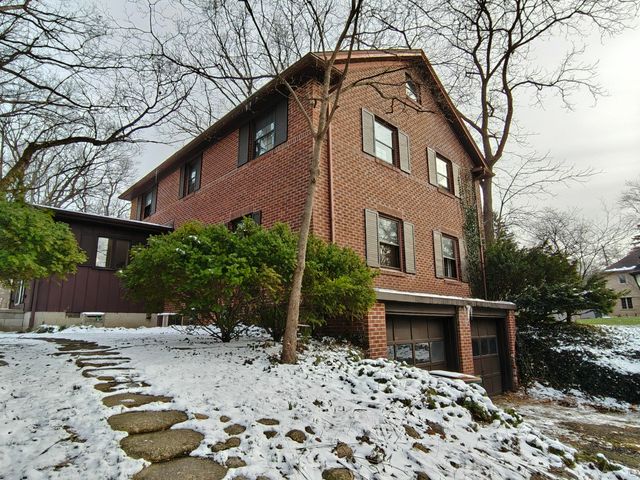 1308 Del Vista Drive, Valparaiso, IN 46385