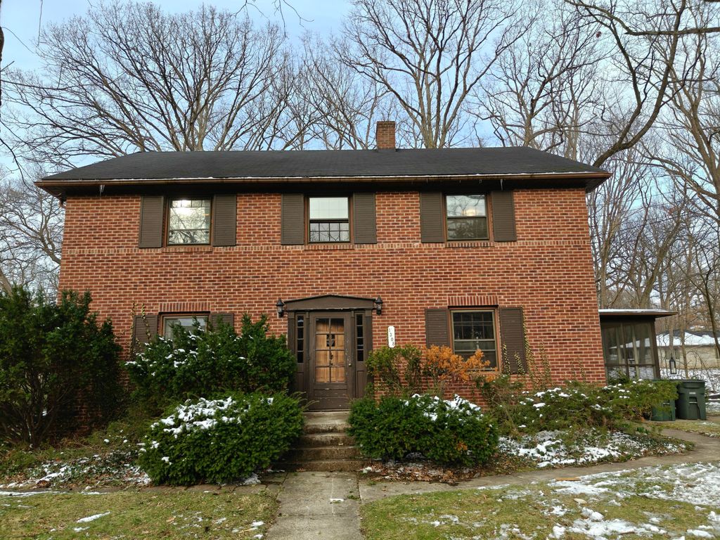 1308 Del Vista Drive, Valparaiso, IN 46385