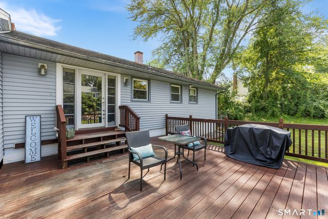 9 Glenridge Drive, Ansonia, CT 06401