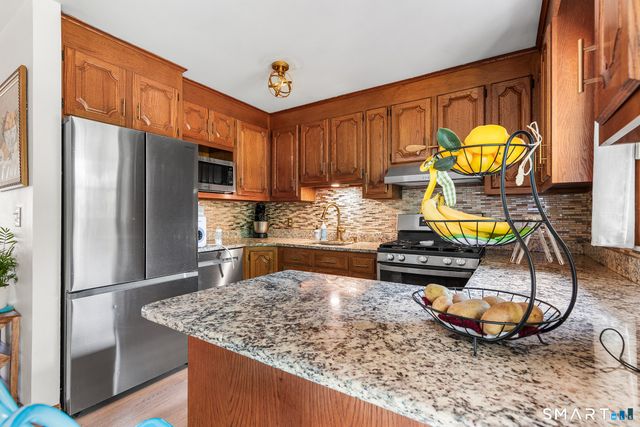 9 Glenridge Drive, Ansonia, CT 06401