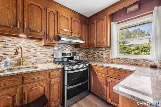 9 Glenridge Drive, Ansonia, CT 06401