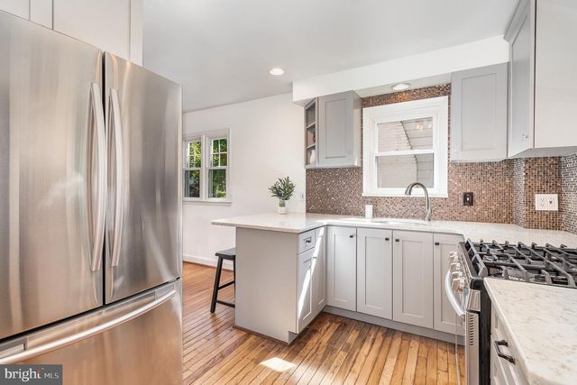 207 WALTON ST, Lemoyne, PA 17043