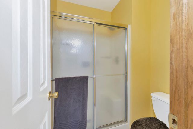 301 N Walnut Creek Dr, Derby, KS 67037