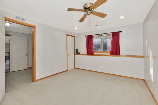 301 N Walnut Creek Dr, Derby, KS 67037