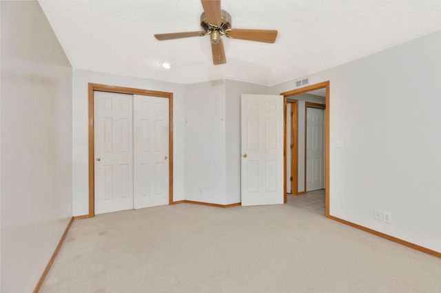 301 N Walnut Creek Dr, Derby, KS 67037