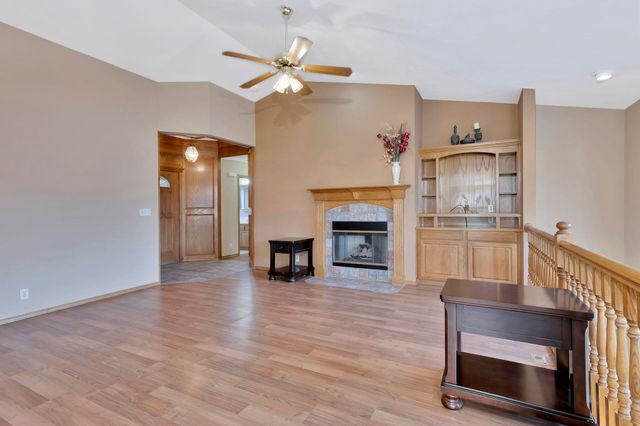 301 N Walnut Creek Dr, Derby, KS 67037