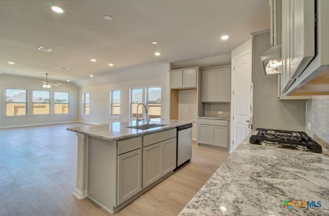 2118 Shepard Street, Seguin, TX 78155