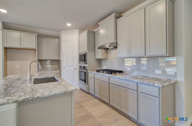 2118 Shepard Street, Seguin, TX 78155