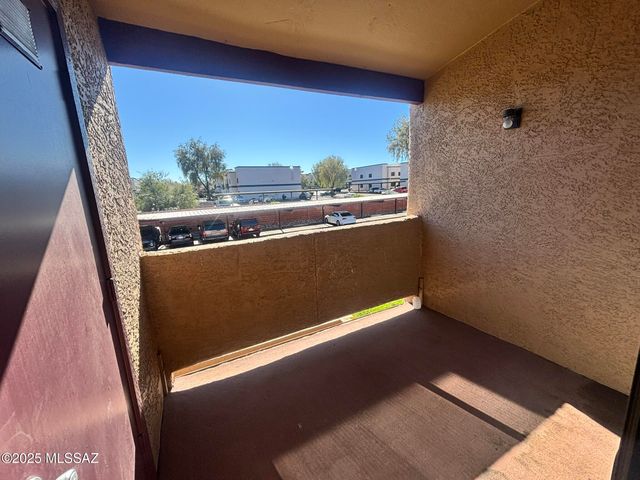 2172 N Pantano Rd Unit 218, Tucson, AZ 85715