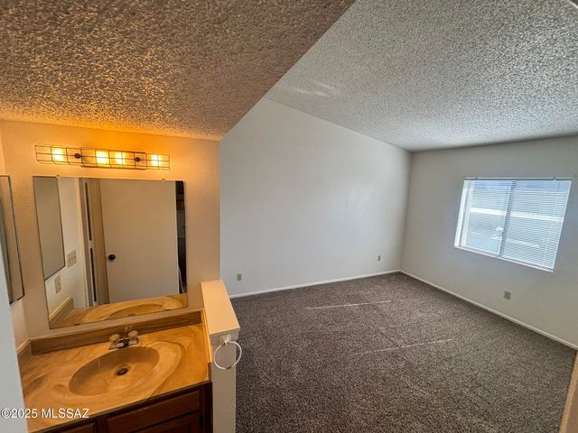 2172 N Pantano Rd Unit 218, Tucson, AZ 85715