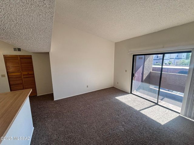 2172 N Pantano Rd Unit 218, Tucson, AZ 85715