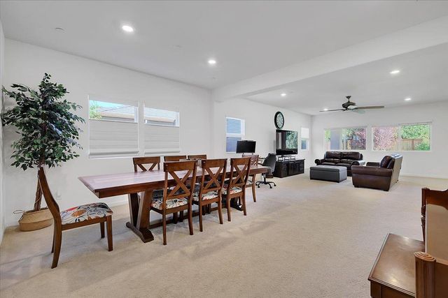 2058 Danforth Way, Plumas Lake, CA 95961