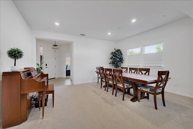 2058 Danforth Way, Plumas Lake, CA 95961