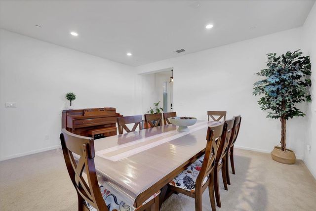 2058 Danforth Way, Plumas Lake, CA 95961