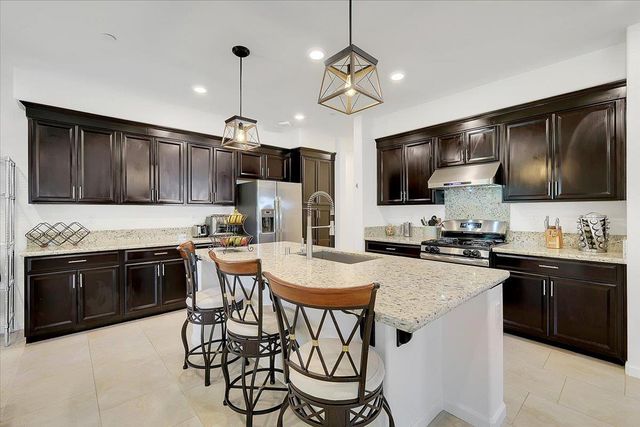2058 Danforth Way, Plumas Lake, CA 95961
