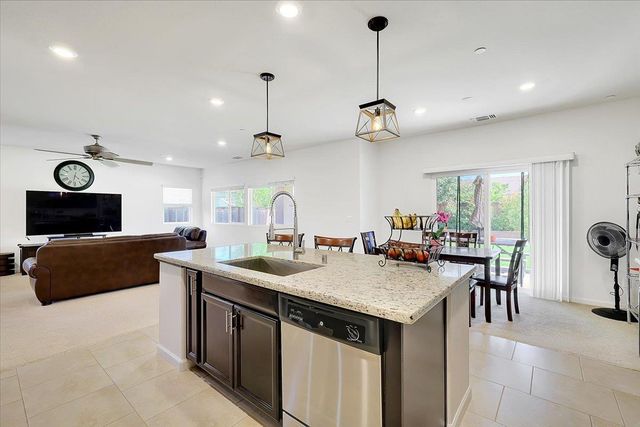 2058 Danforth Way, Plumas Lake, CA 95961