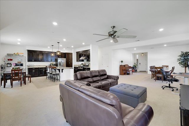 2058 Danforth Way, Plumas Lake, CA 95961
