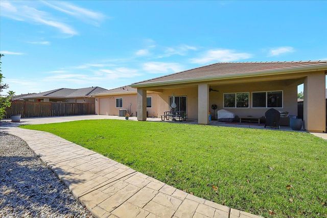 2058 Danforth Way, Plumas Lake, CA 95961
