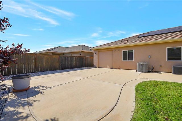 2058 Danforth Way, Plumas Lake, CA 95961
