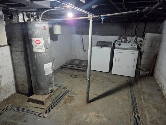 1006 W Cliff Street, St Joseph, MO 64504