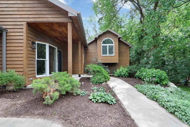 2303 Wildwood Lane, Manhattan, KS 66502