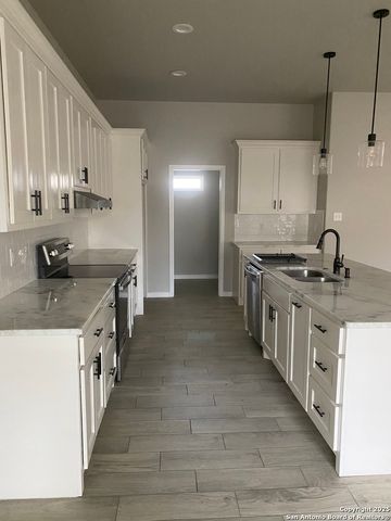 414 Pitaya Lane, Del Rio, TX 78840