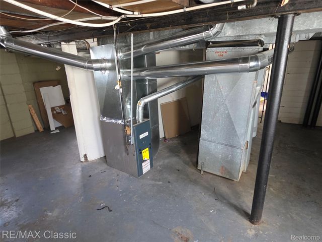 15307 Biltmore Street, Detroit, MI 48227