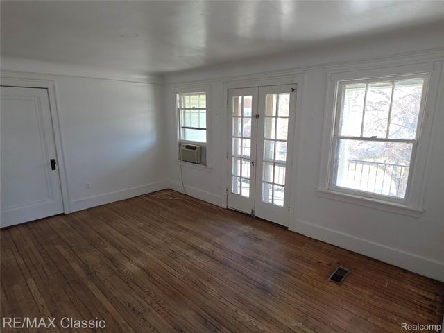 15307 Biltmore Street, Detroit, MI 48227