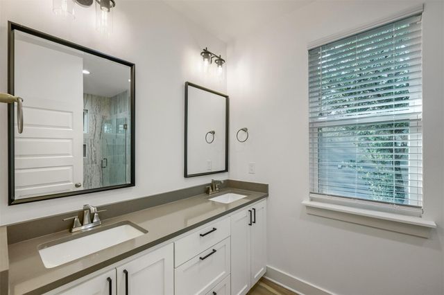 18800 Hogan CIR 107, Leander, TX 78645