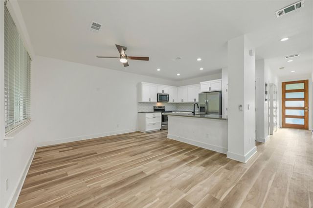 18800 Hogan CIR 107, Leander, TX 78645