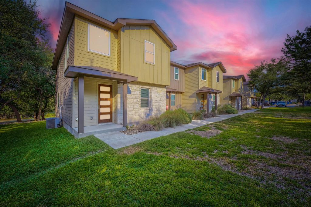 18800 Hogan CIR 107, Leander, TX 78645